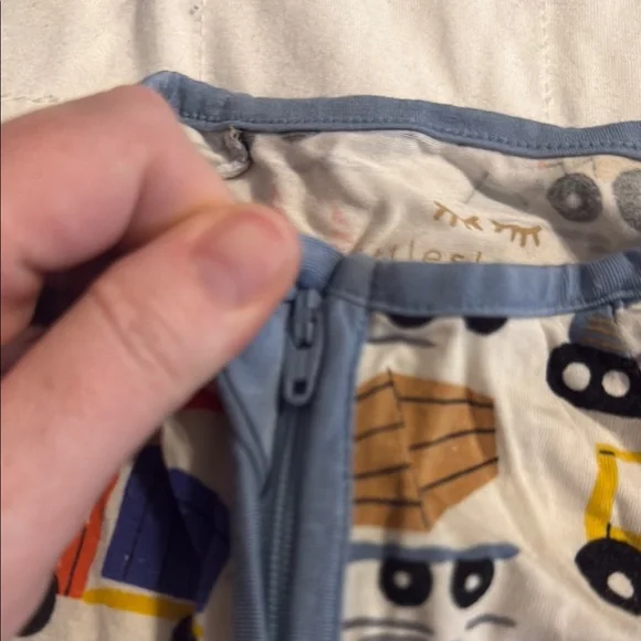 Little Sleepies Construction zippy - Picture 5 of 7